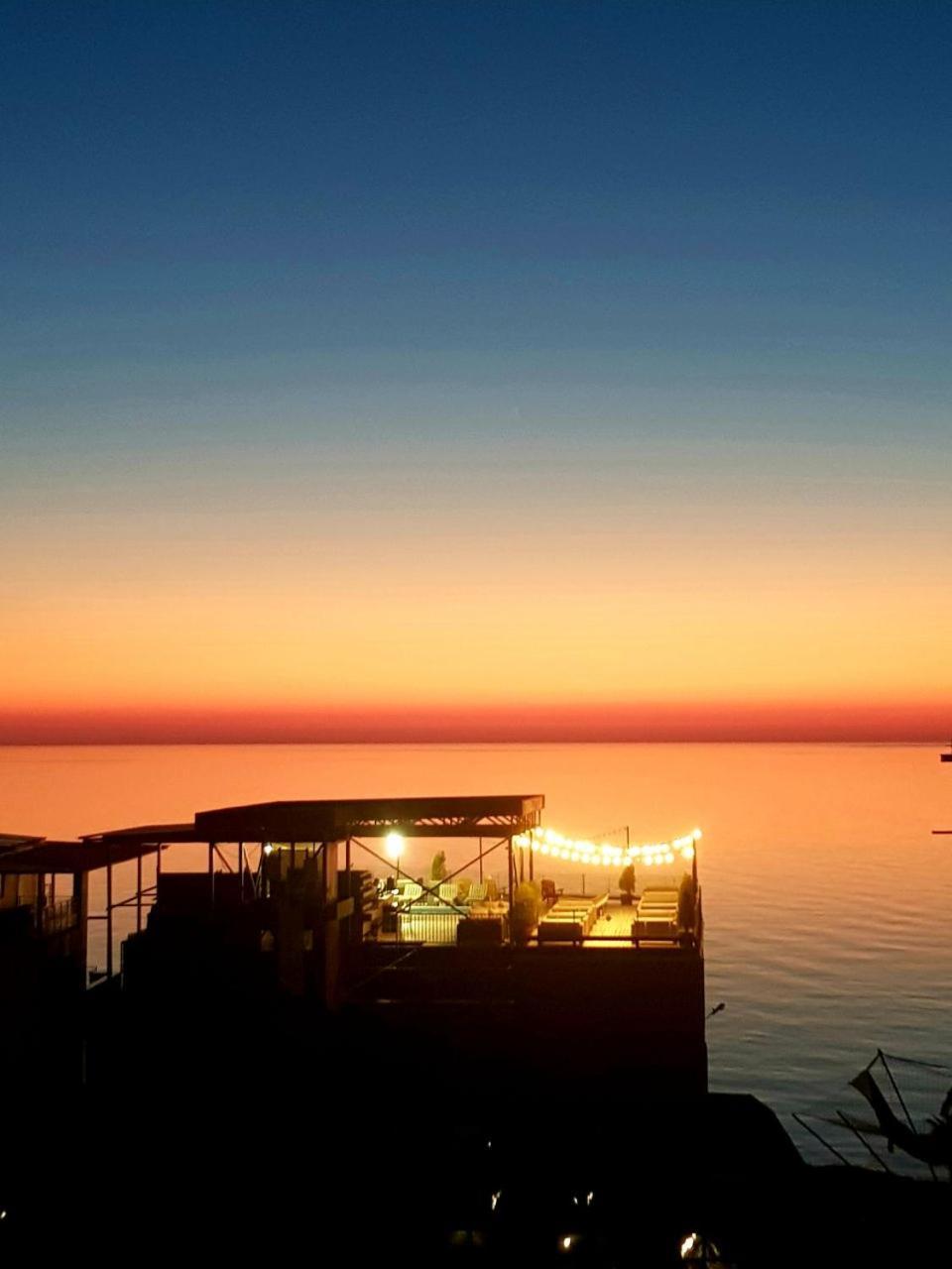 Sea View Studio Батуми Экстерьер фото